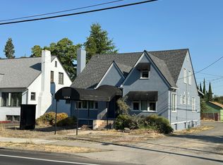 1124 W Main St, Medford, OR 97501