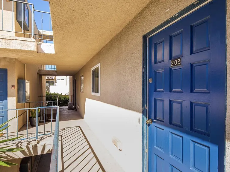 4477 Mentone St #203 — Photo 9