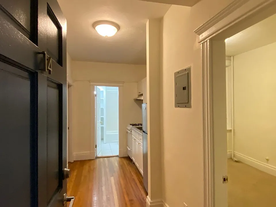 4 Camelot Ct #14