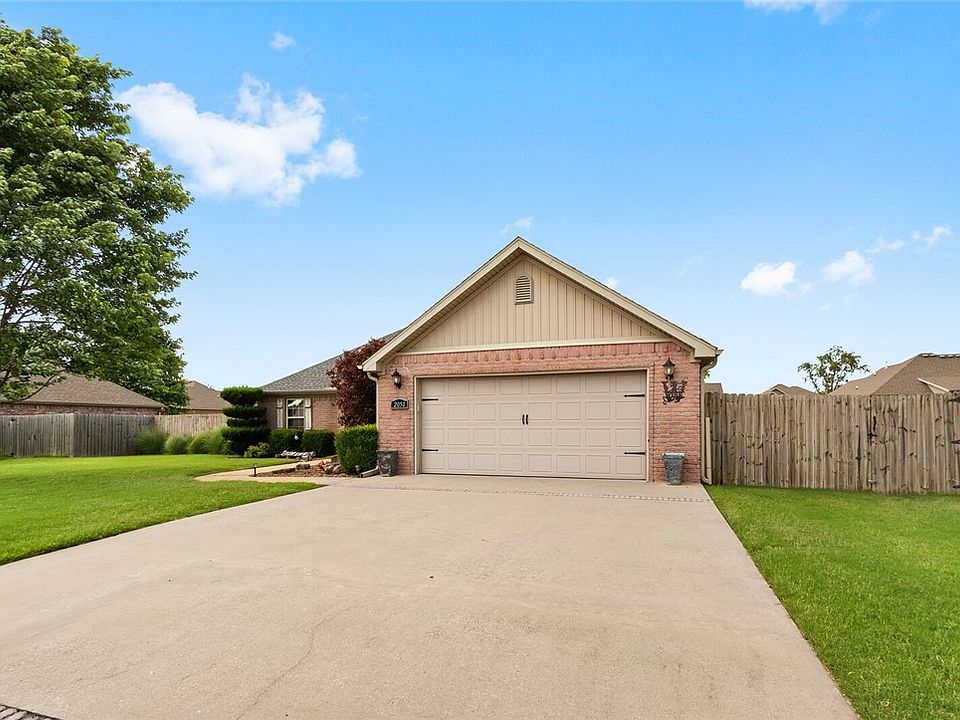 2050 Greenwood Cv, Pea Ridge, AR 72751 Zillow