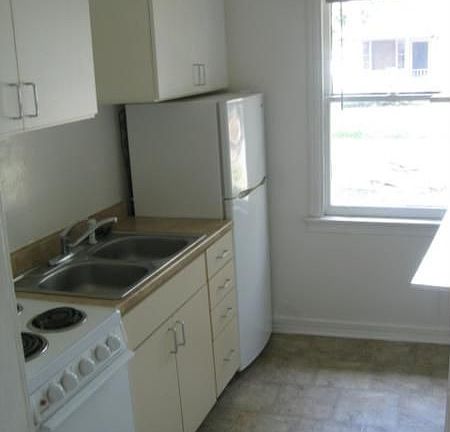 5th image of 3711 Park St