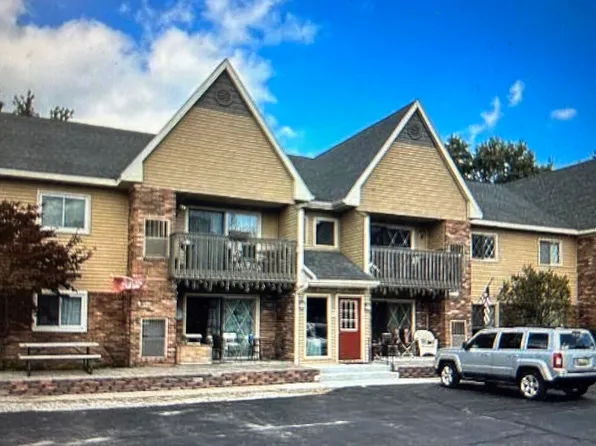 7900 E Cedar Lake Dr APT 8, Greenbush, MI 48738