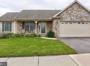 853 Cambridge Dr, Manheim, PA 17545