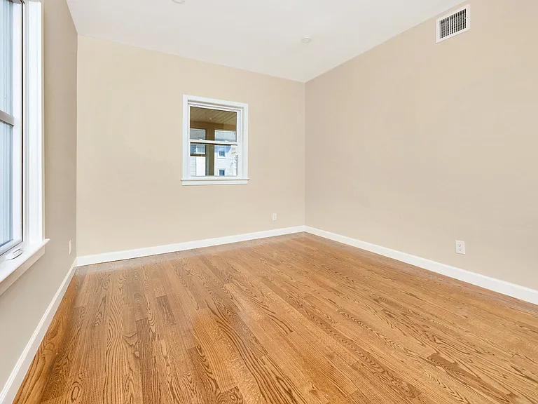 9 Todd Pl #1 — Photo 11