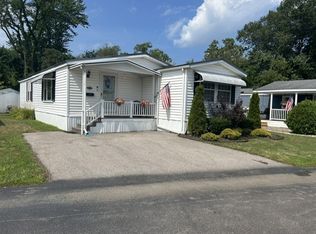 2718 W Park Ln, Erie, PA 16506