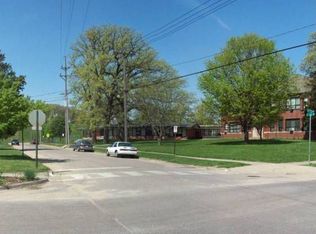 1238 11th St NW, Cedar Rapids, IA 52405