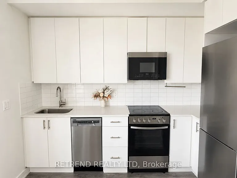15 Ellerslie Ave #2703 — Photo 7