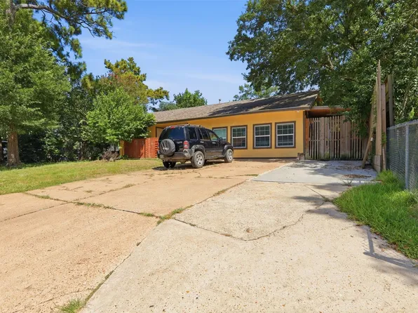 7210 Colton St, Houston, TX 77016