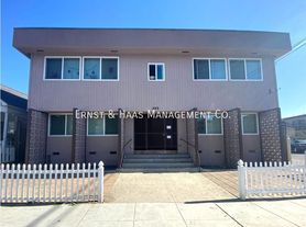 332 Magnolia Ave