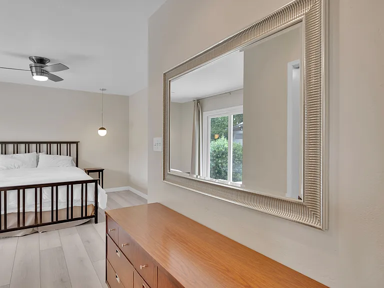 5621 Morro Way — Photo 25