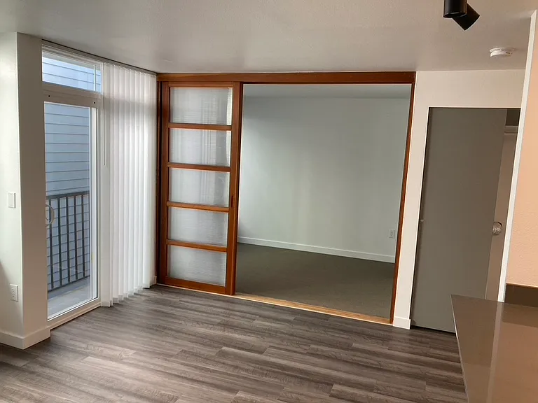Interlake Place — Photo 23