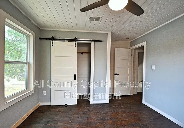 2902 Katy St — Photo 7