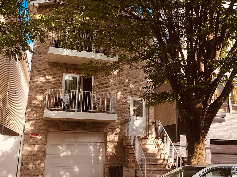 108 Webster Ave #A — Photo 2