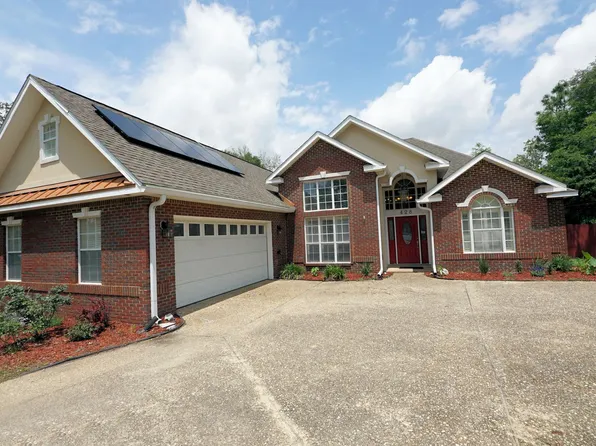428 Riverchase Blvd, Crestview, FL 32536