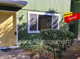 1686 Hayes St APT B, Eugene, OR