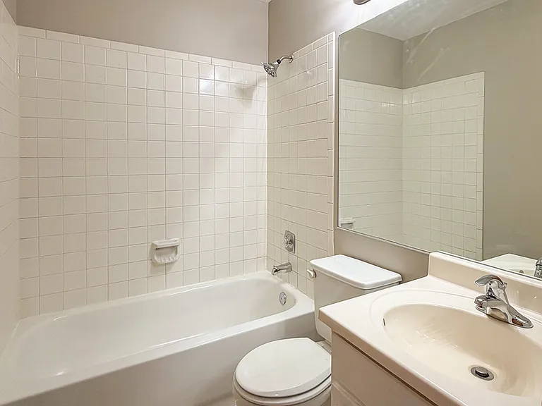 2615 Oakshire Ct — Photo 13