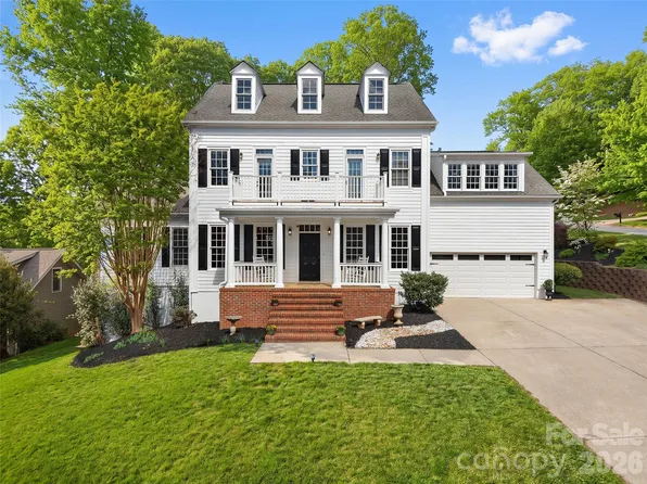 21 Dianthus Dr, Asheville, NC 28803