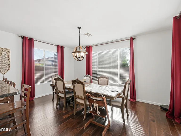 374 N Scott Dr — Photo 8
