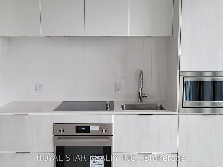 130 River St #3206 — Photo 17