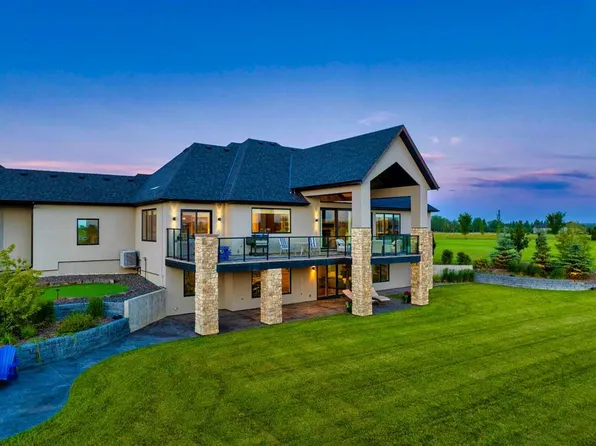 2 E Sunset Ridge Dr, Foothills County, AB T1S 5B7