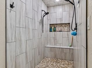 11843 Cemetery Rd, Rogers, AR 72756