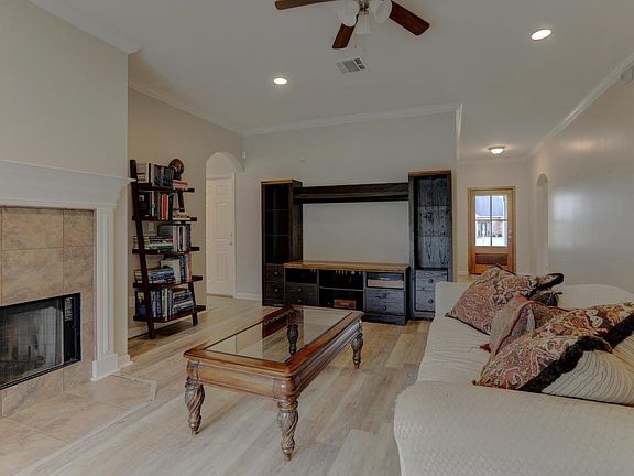5th image of 137 Saint Fabian Dr