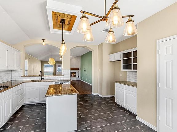 3rd image of 2856 Cobblestone Dr