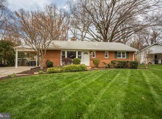 7414 Axton St, Springfield, VA 22151