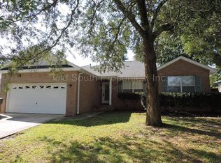 10162 Crest Ridge Dr, Pensacola, FL 32514