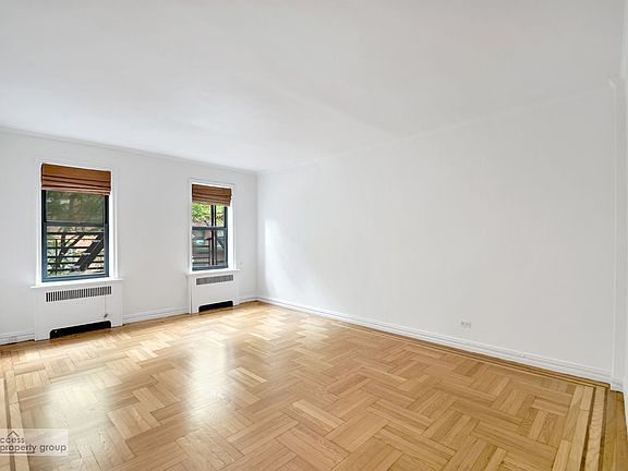 3rd image of 95 Park Ter E APT 1E
