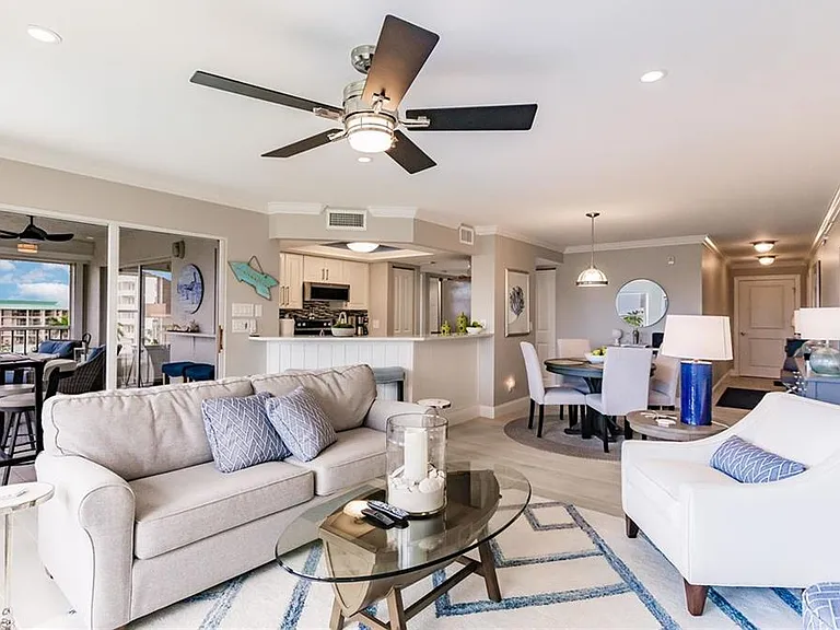 900 Collier Ct #406 — Photo 6