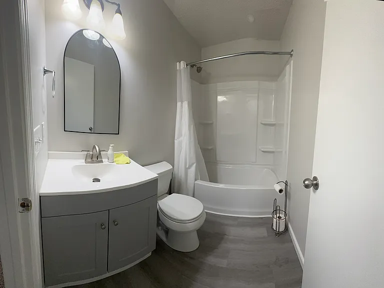 612 Ashmont Ct — Photo 13