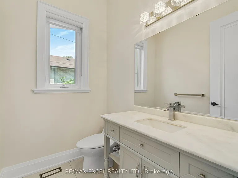 49 Kenton Dr — Photo 17