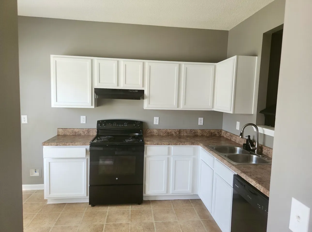 2328 Bigwood Trl — Photo 2