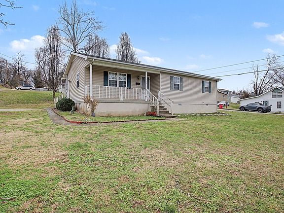 3rd image of 178 Spring St