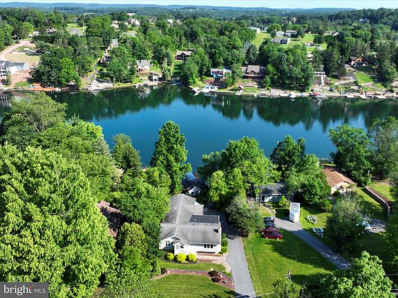 5th image of 631 Wynonah Dr