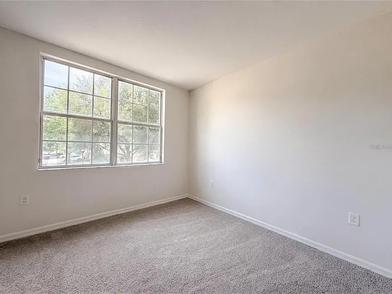 2972 Royal Tuscan Ln — Photo 10