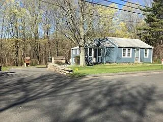2 bed, 950 sqft, $1,925 — Photo 2