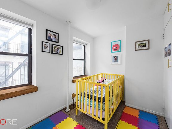 4th image of 170 Norfolk St APT 17