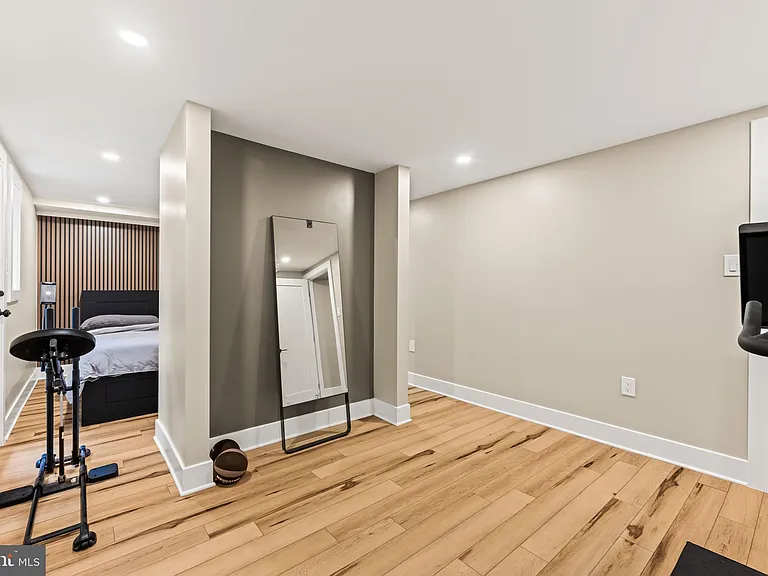 1623 Jonquil St NW — Photo 45