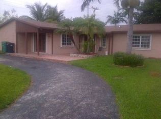 10621 SW 199th St, Cutler Bay, FL 33157
