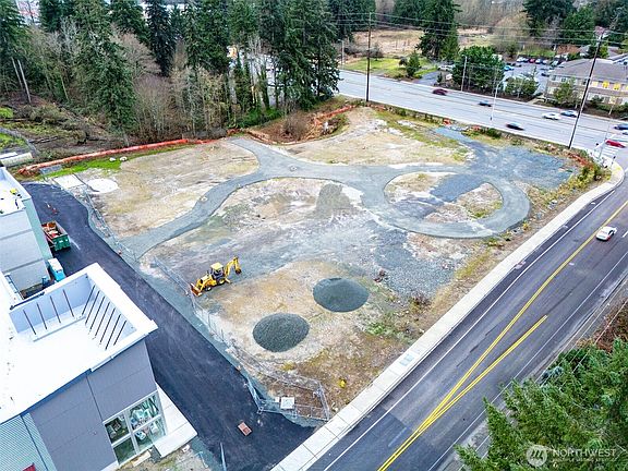 2nd image of 15215 Canyon Road E