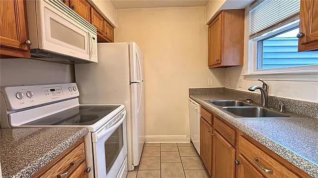 1 bed, 1.0 bath, 750 sqft, $1,000 — Photo 4
