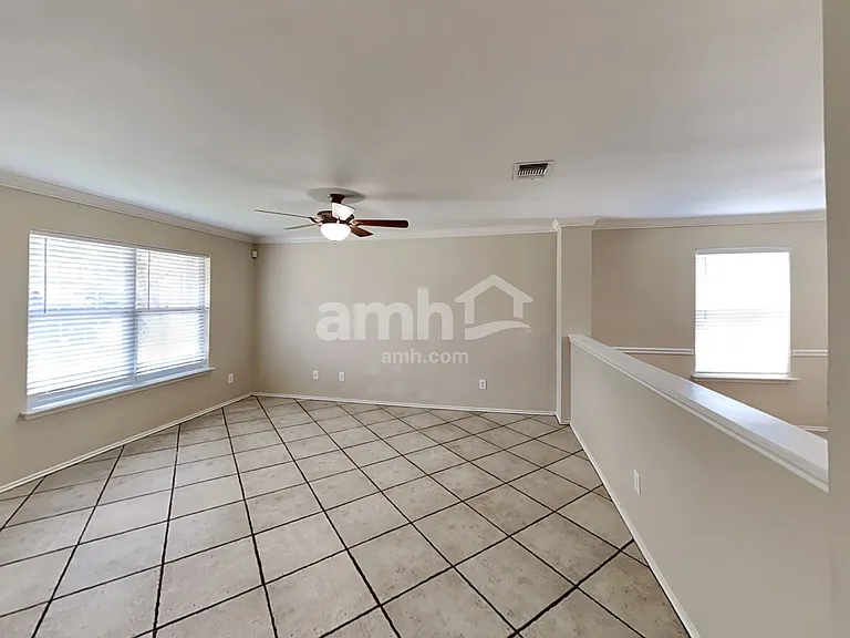 10711 N Shaenridge — Photo 7