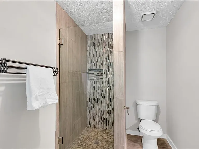 1971 Chartwell Ct — Photo 15