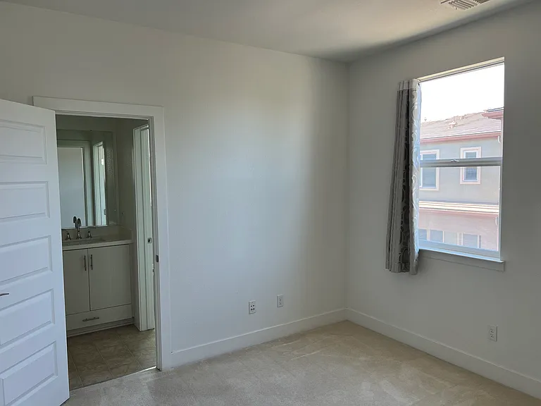 Momentum Dr — Photo 11