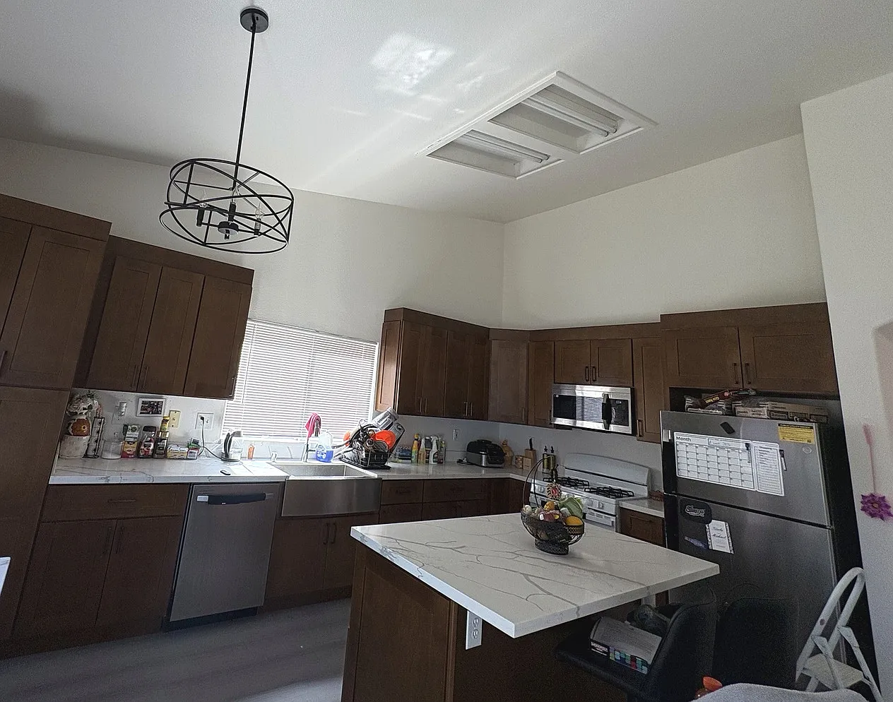 4 bed, 1905 sqft, $2,650 — Photo 1