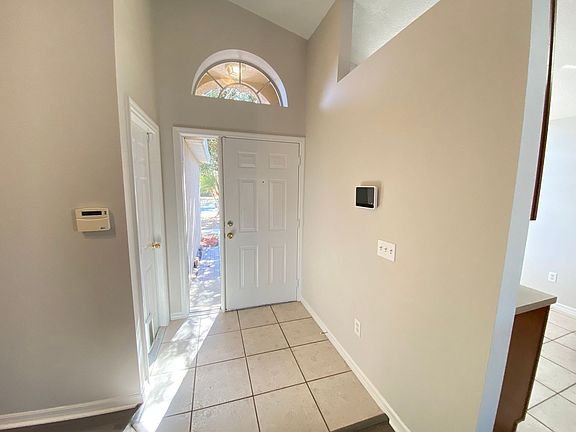 3rd image of 132 Rose Hill Trl