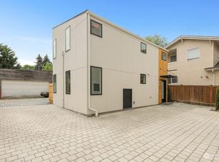 343 NW 90th St, Seattle, WA 98117