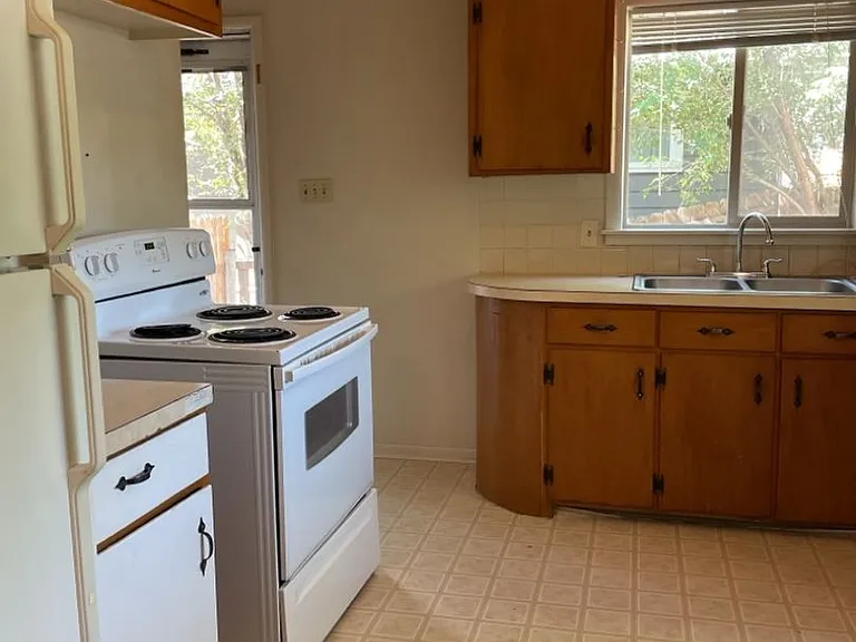 1708-1710 Morningside Dr — Photo 10